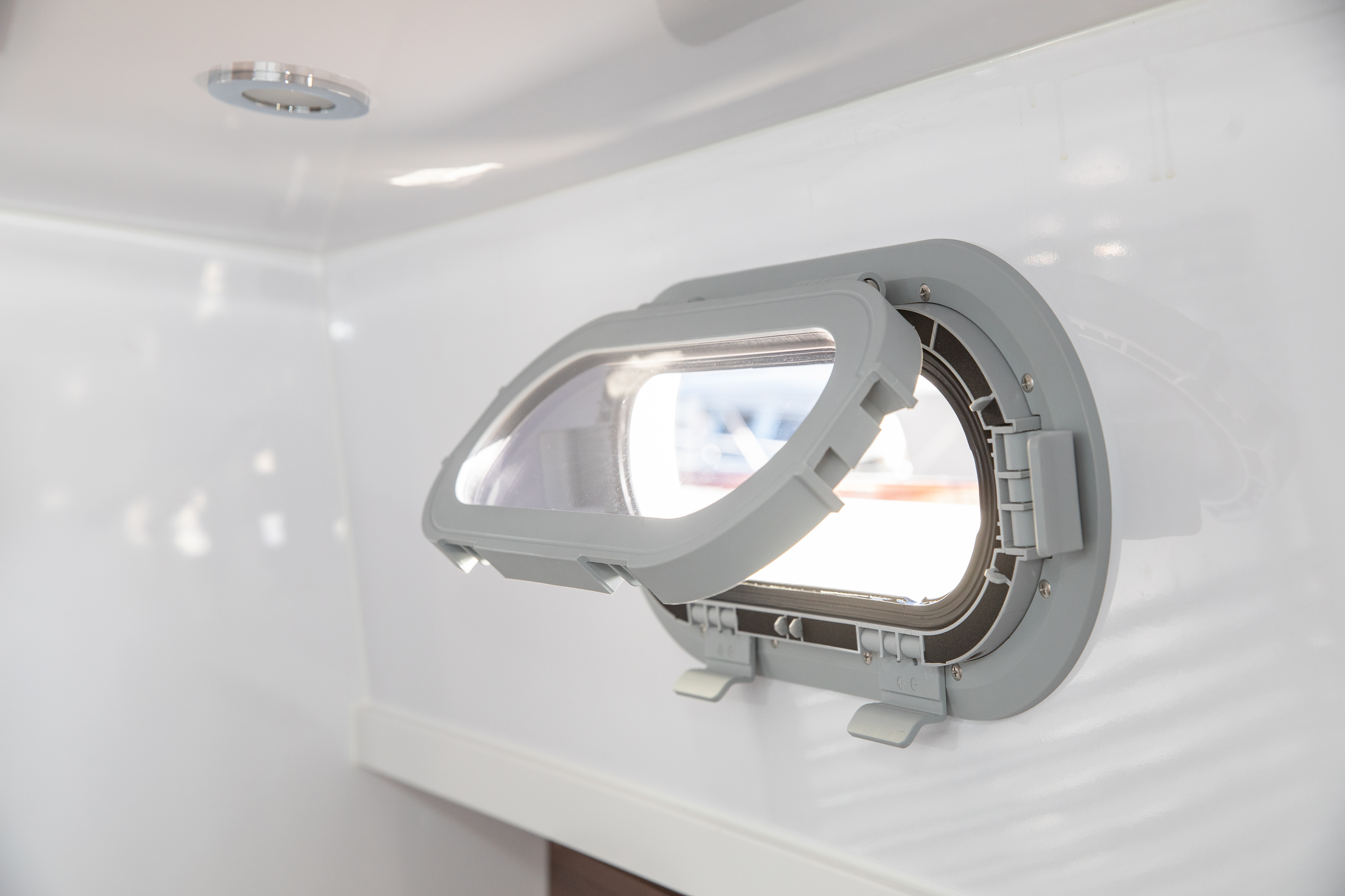 Feste Bullaugen oder Bullaugen-Fenster zum Öffnen? 