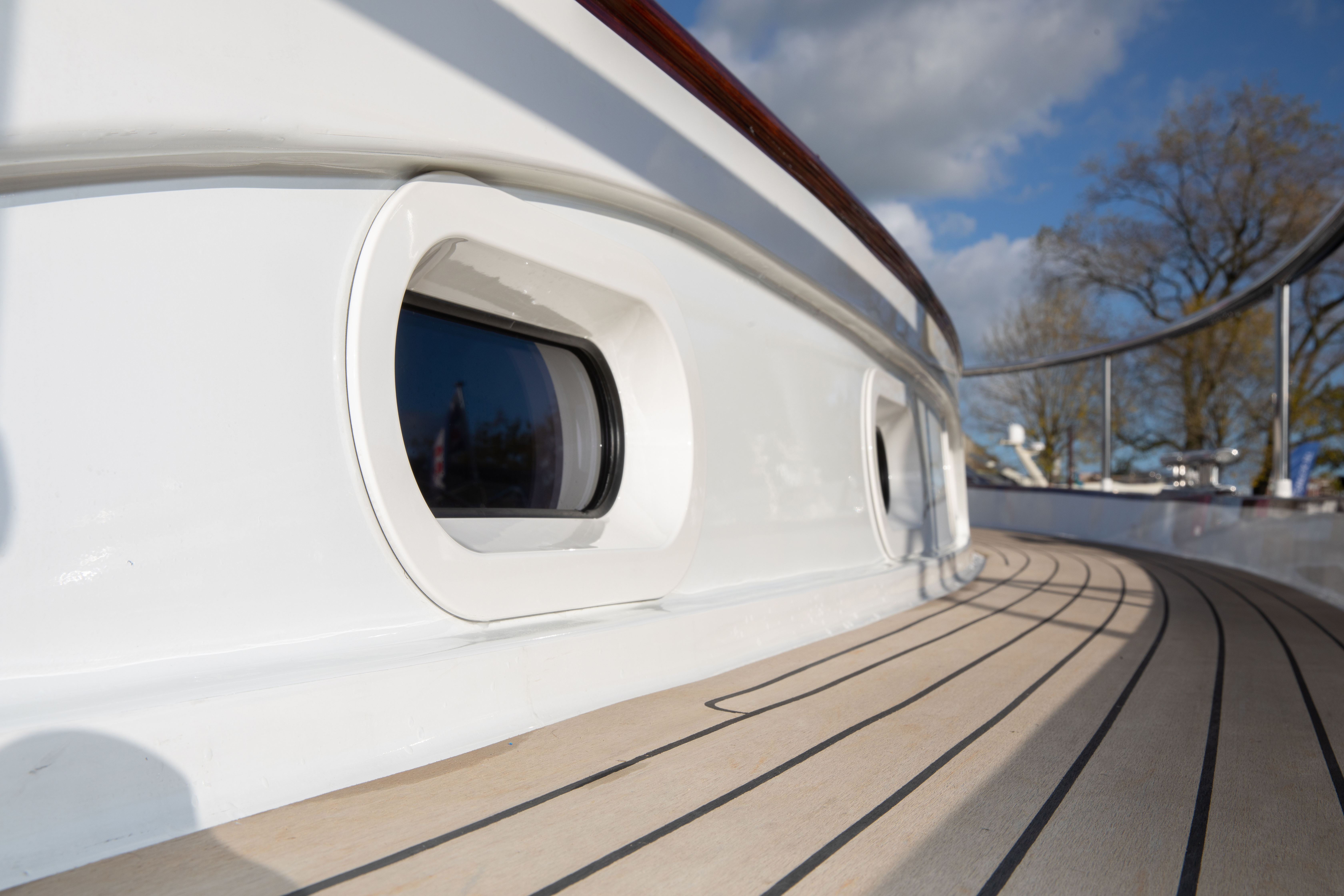 Ausstattungsvarianten & Qualitätsmerkmale Ihrer Bullaugen