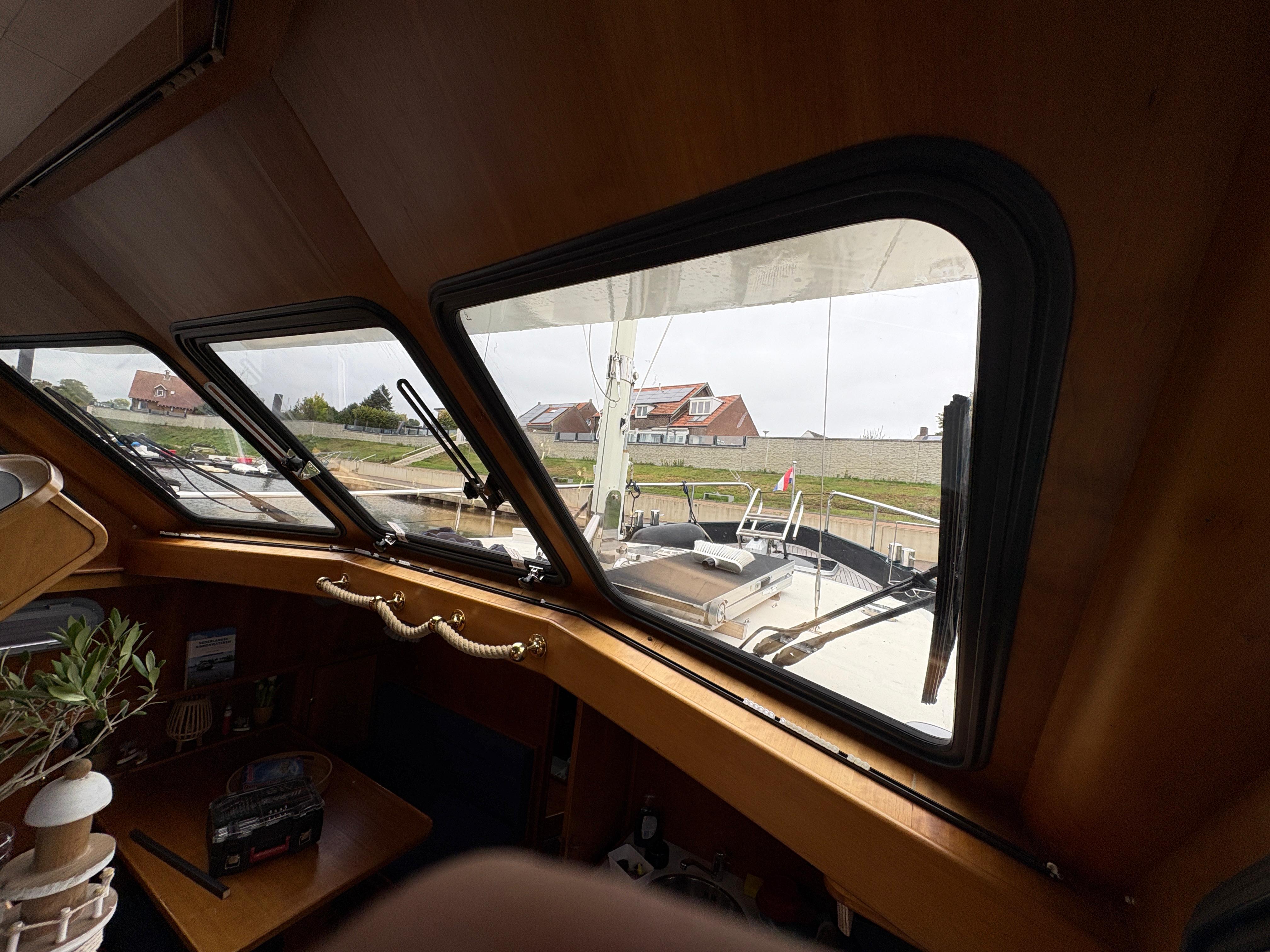 Welche Eigenschaften sind bei Schiffsfenstern besonders wichtig?