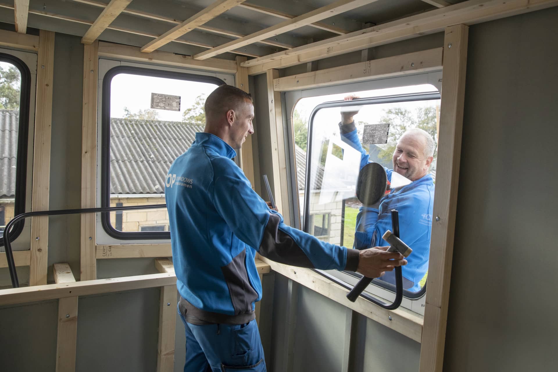 Schritt 3: Montage der Schiffs Fenster