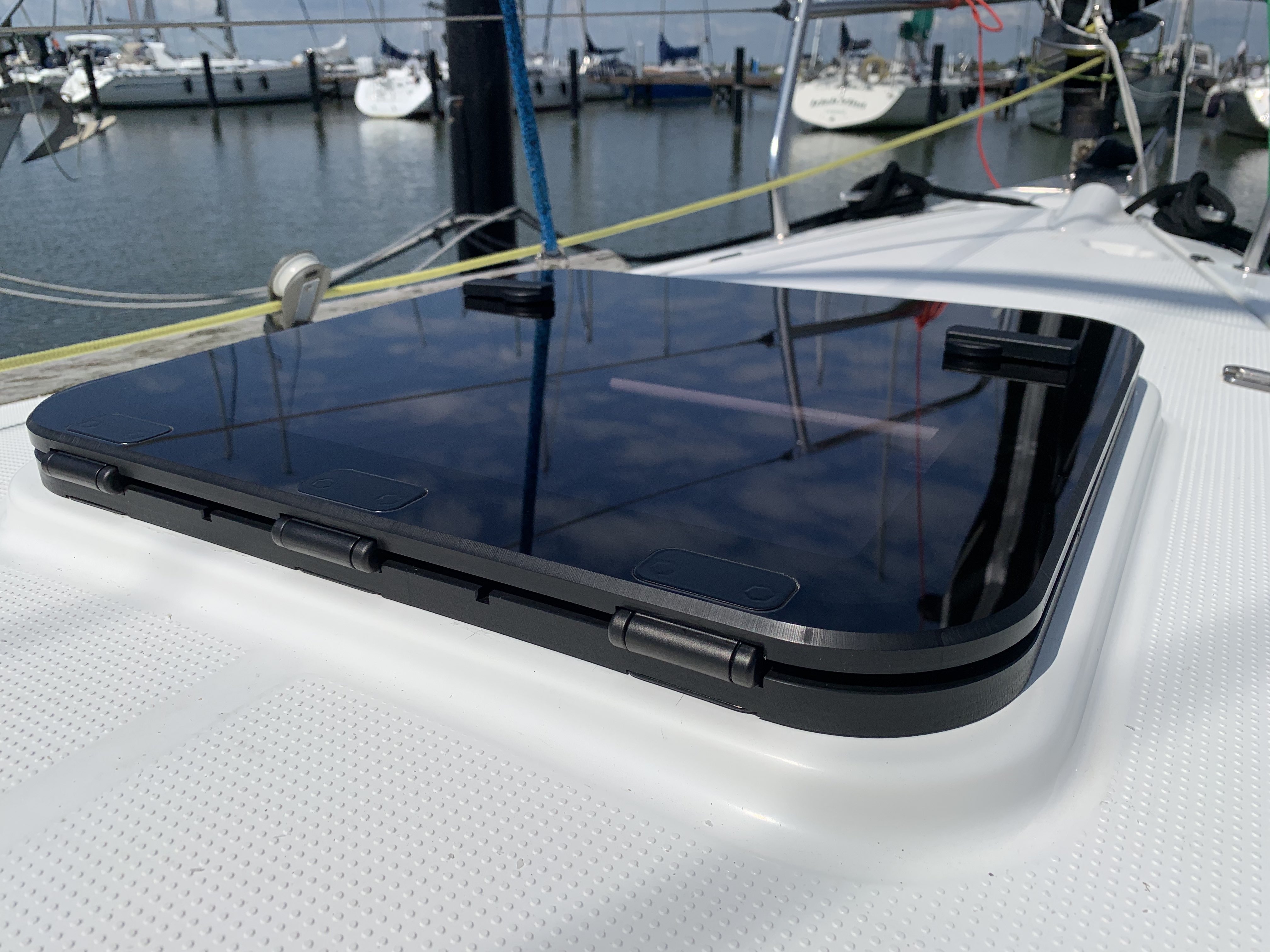 Die Decksluke: Mechanik im Blick behalten